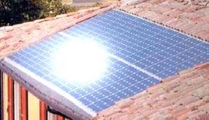 Impianto fotovoltaico integrato su tetto a falda