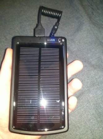 carica batterie solare in funzione