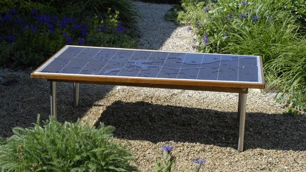 tavolo fotovoltaico da giardino